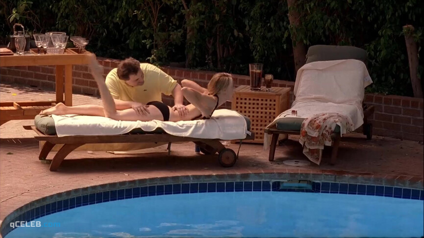 7. Carla Gugino sexy, Leslie Bibb sexy, Perrey Reeves sexy – Entourage s03e16 (2007)