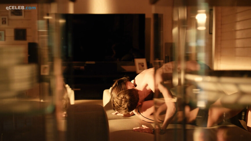 5. Paulina Andreeva sexy – The Method s02e07 (2020)