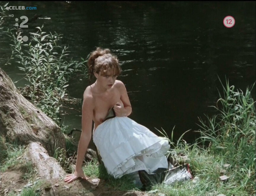 12. Petra Vancikova nude – Alzbetin Dvor (1986)