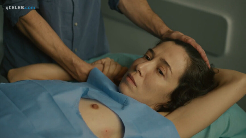 16. Marjorie Estiano nude – Sob Pressao 05e04-06 (2022)