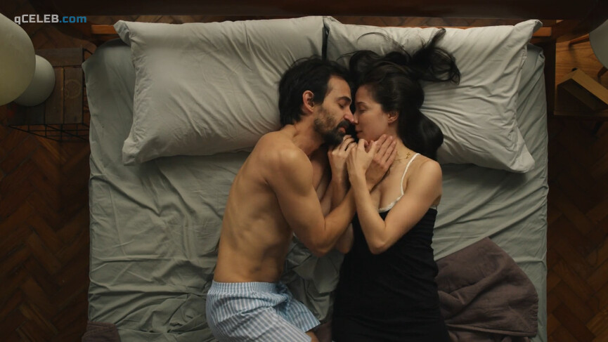 4. Marjorie Estiano nude – Sob Pressao 05e04-06 (2022)