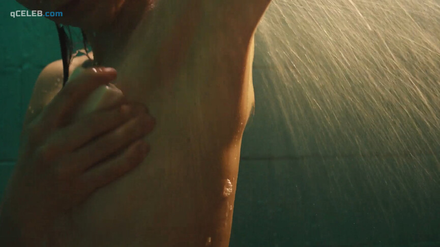 9. Marjorie Estiano nude – Sob Pressao 05e04-06 (2022)