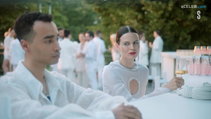 1. Aleksandra Revenko sexy, Sabina Akhmedova nude – Gold Diggers s04e01-02 (2023)