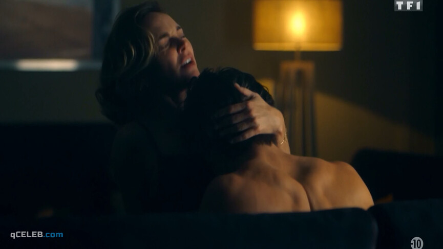 4. Claire Keim sexy – Infidele s02 (2020)