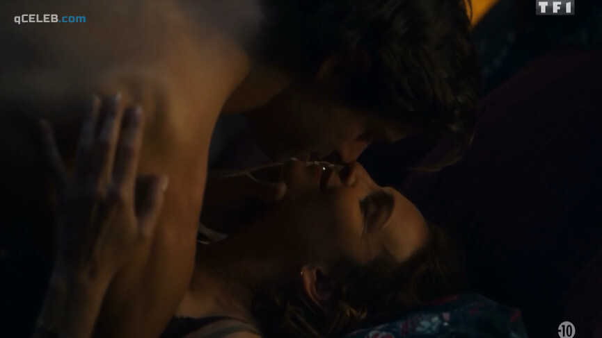 8. Claire Keim sexy – Infidele s02 (2020)