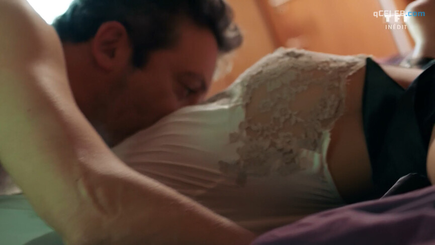 1. Linda Hardy sexy – Demain Nous Appartient s01 (2017)