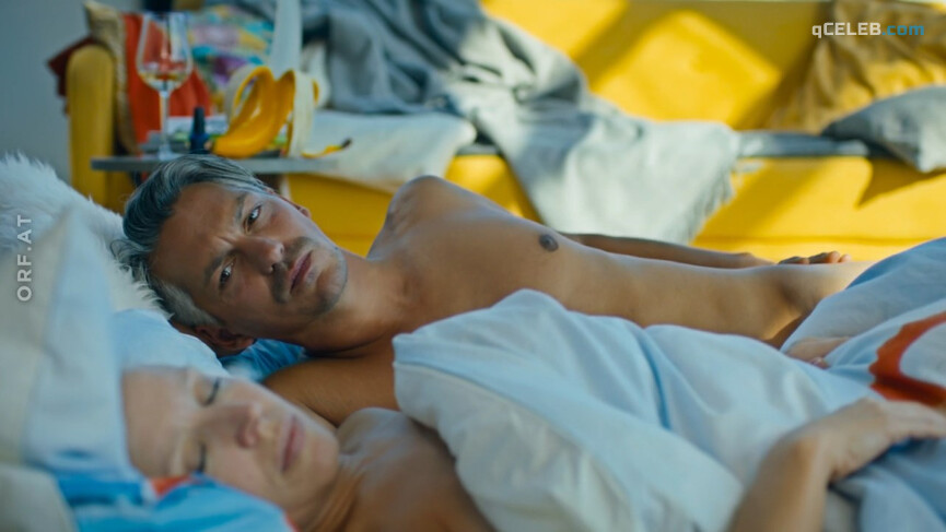 5. Nina Proll nude – Vorstadtweiber s01e49 (2020)