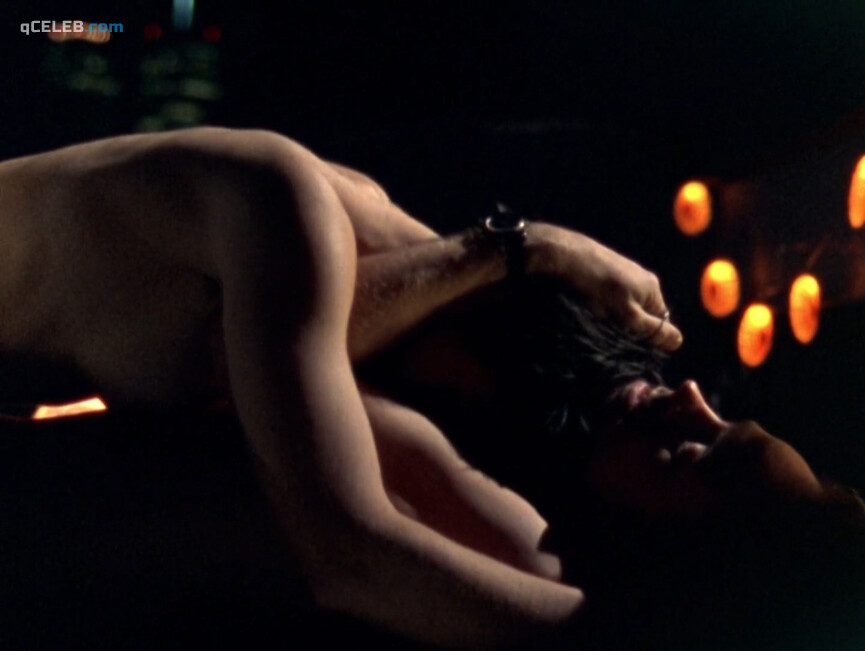 13. Meredith Snaider nude – Habit (1995)