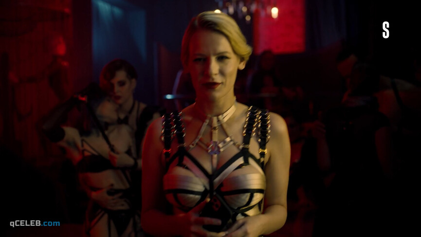 4. Darya Moroz nude – Gold Diggers s03e01 (2021)