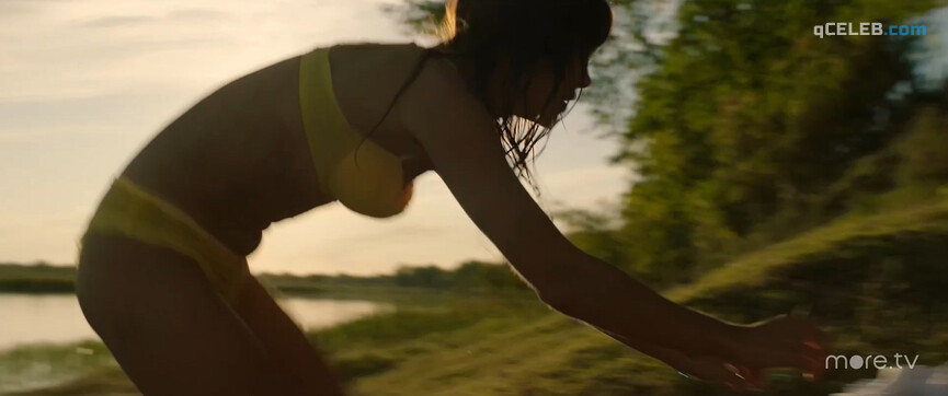 7. Varvara Shmykova sexy, Irina Nosova sexy – Chiki s01e06 (2020)