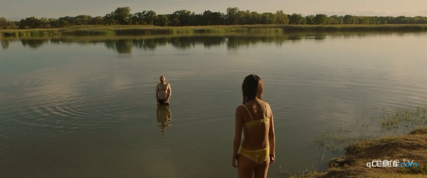 8. Varvara Shmykova sexy, Irina Nosova sexy – Chiki s01e06 (2020)