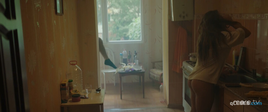 6. Irina Gorbacheva nude, Varvara Shmykova nude – Chiki s01e07 (2020)