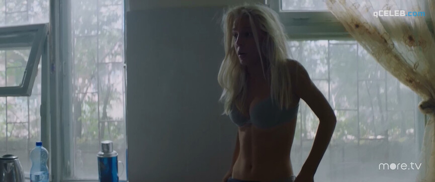 5. Alyona Mikhailova sexy, Irina Gorbacheva nude, Varvara Shmykova sexy – Chiki s01e04-05 (2020)