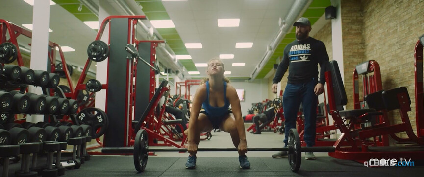 4. Alyona Mikhailova sexy, Irina Gorbacheva sexy, Varvara Shmykova sexy – Chiki s01e03 (2020)