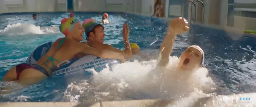 5. Alyona Mikhailova sexy, Irina Gorbacheva sexy, Varvara Shmykova sexy – Chiki s01e03 (2020)