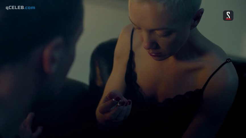 9. Darya Moroz sexy, Irina Starshenbaum sexy – Gold Diggers s02e05 (2020)