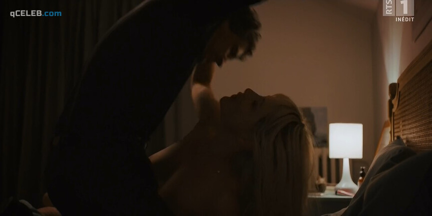 3. Laura Sepul nude, Fanny Piot nude – Quartier Des Banques s02e02-03 (2019)