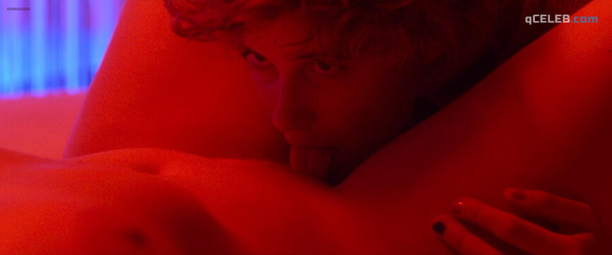 3. Carla Juri nude – Wetlands (2013)