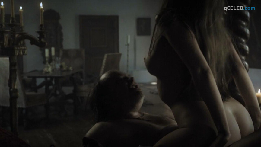 1. Silke Bodenbender nude, Christina Simhandl nude, Franziska Singer nude – Die Seelen im Feuer (2014)