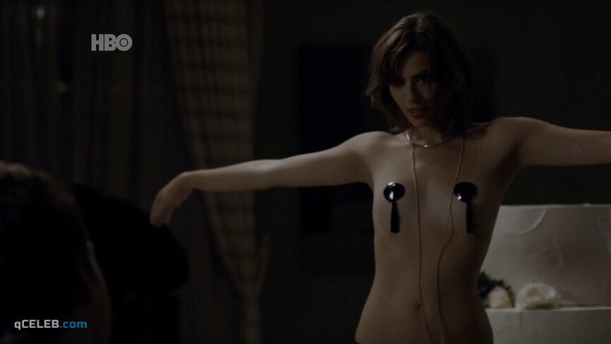 1. Isabel Wilker nude – El Negocio s02 (2014)