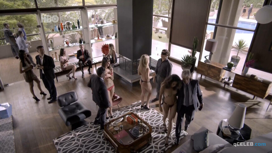3. Joyce Almeida nude, Aline Samy nude – El Negocio s02e10 (2014)