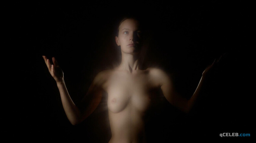 3. Diane Rouxel nude, Nathalie Tetrel nude – Mad Love (2015)