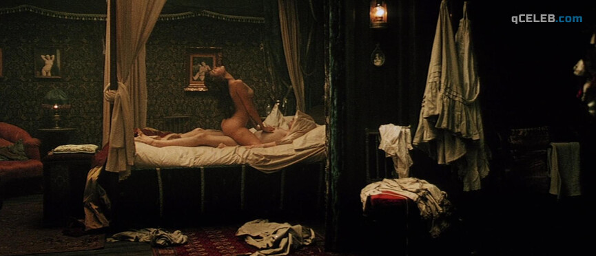 1. Vahina Giocante nude – Blueberry (2004)